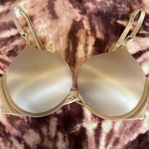 Victoria’s Secret Very Sexy Bombshell Push-Up Bra 38C